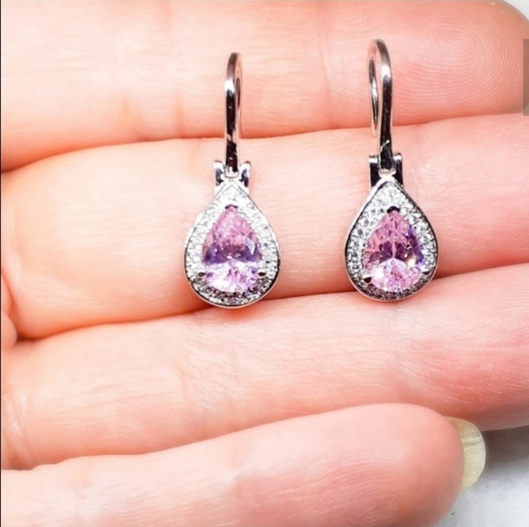🎀Stunning Sapphire Drop Earrings - Picture 4 of 5
